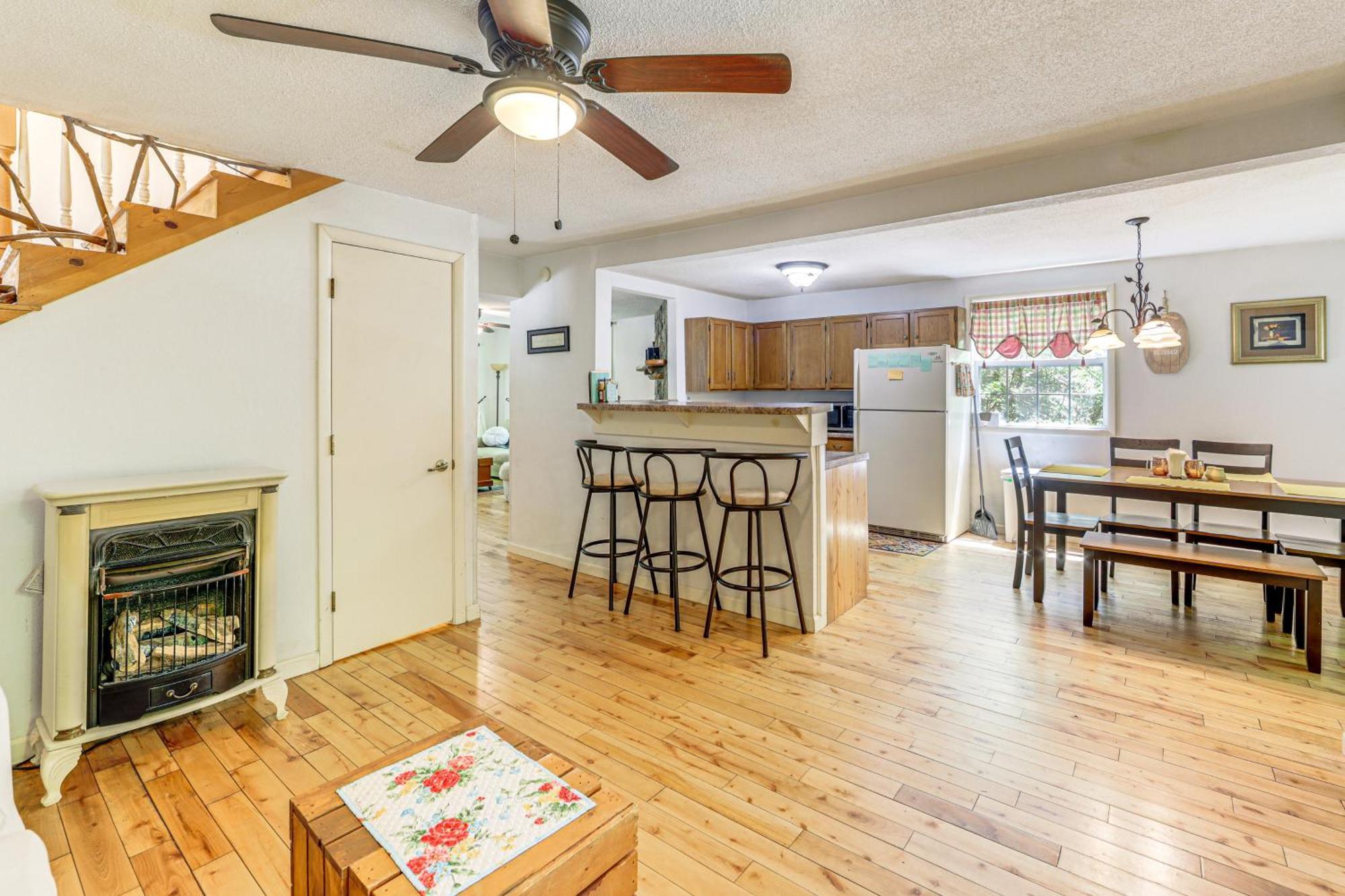 Bryson City Cottage With Hot Tub And Waterfall Views! المظهر الخارجي الصورة